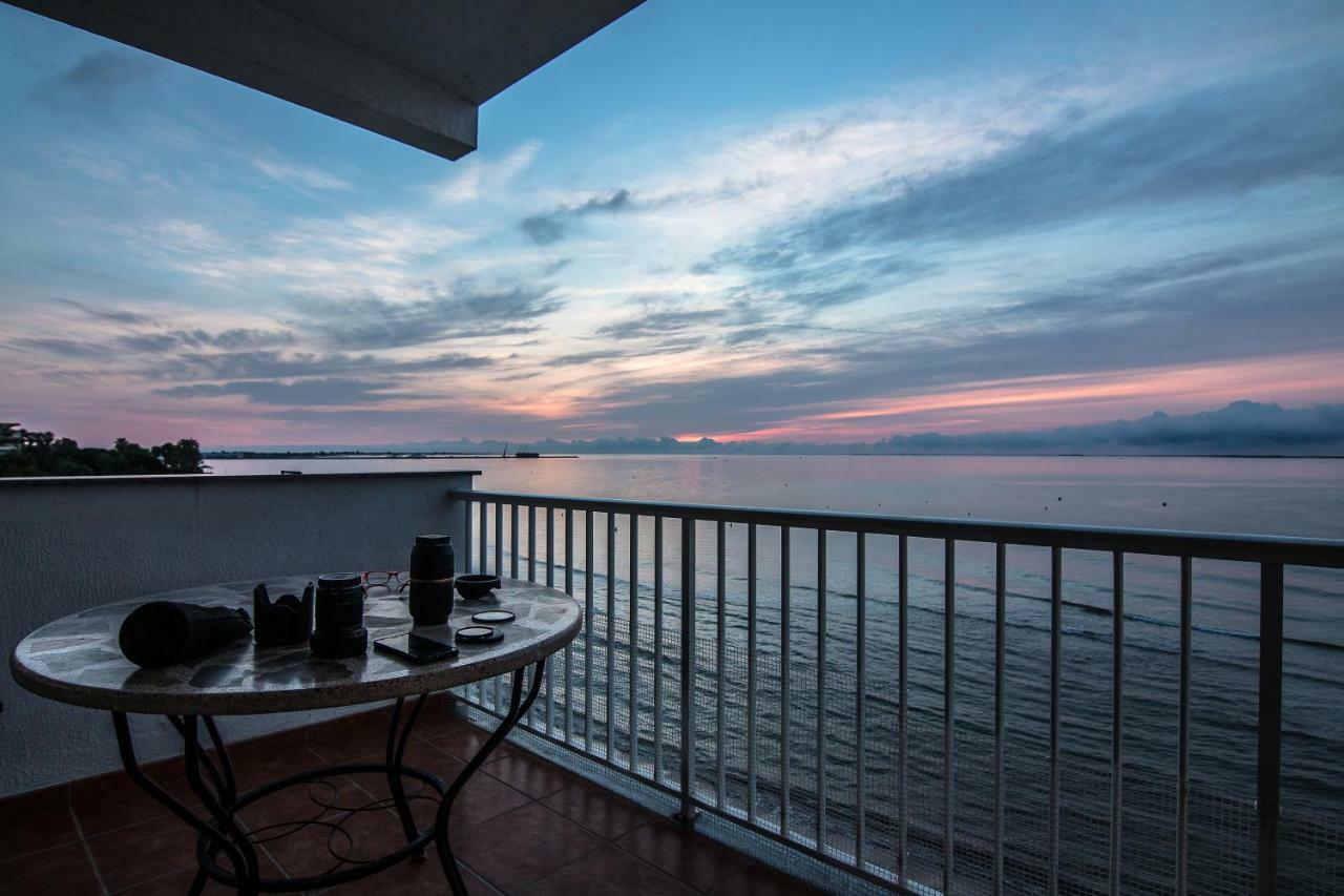 Apartamento En Primera Linea De Mar Sant Carlos de la Ràpita Екстериор снимка